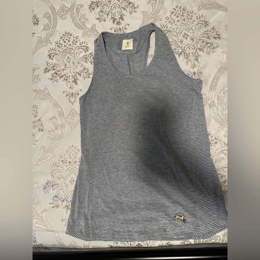 SOLD Tracksmith Horizon Tank
